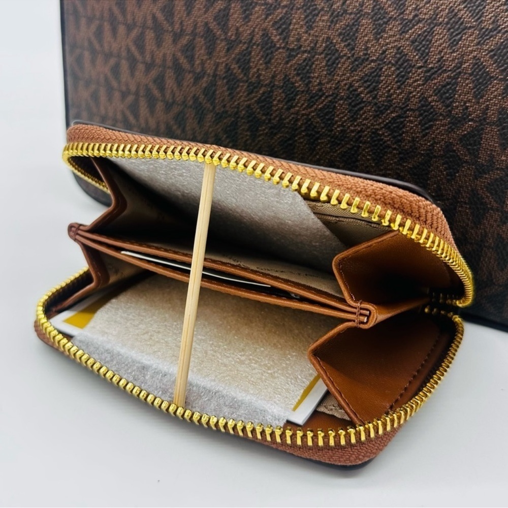 Michael Kors Large EW Crossbody Bag & Jet Se Travel MD ZA Card Case Wallet - Picture 7 of 12